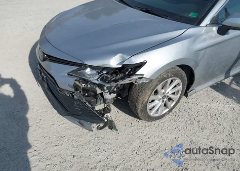 2022 Toyota Camry Le из США, поврежденный, VIN 4T1C11AK8NU664977